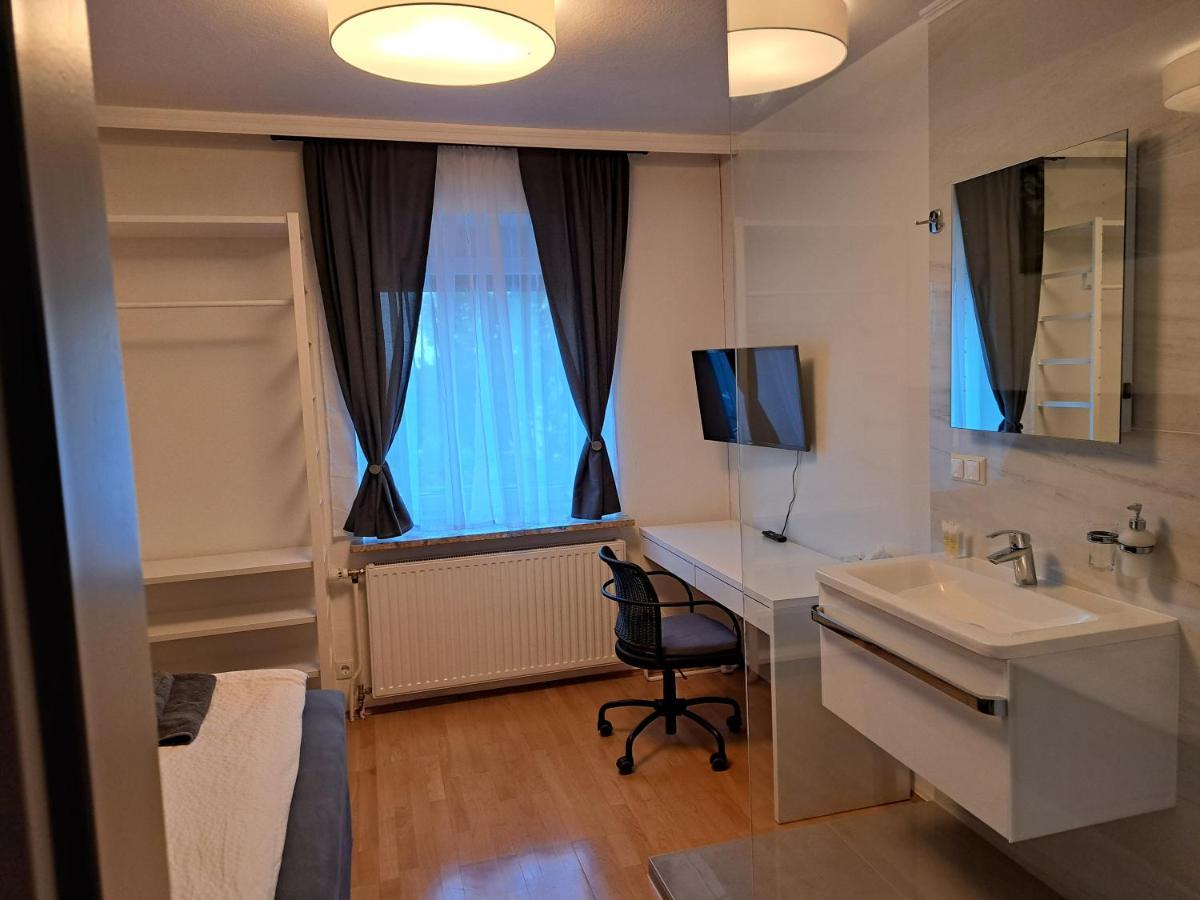 Flataid Gaestehaus Graschi - Steinbergstrasse Грац Екстер'єр фото